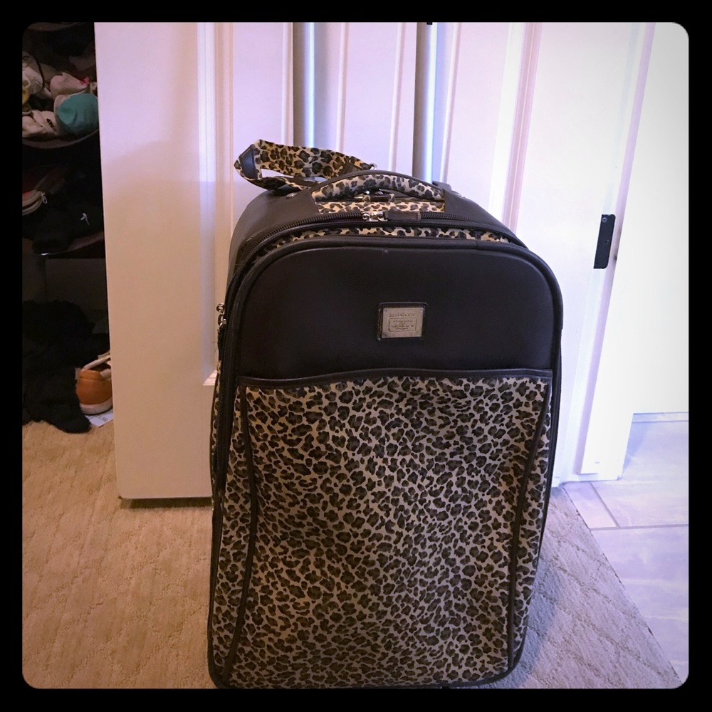Rolling suitcase - leopard print